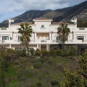 https://hotel-villarocamar.1costadelsol.com